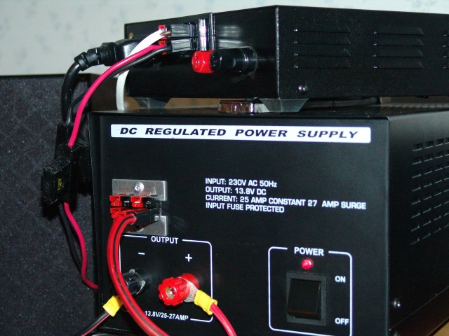 OH6PS Powerpole-kiinnitysraudat käytössä